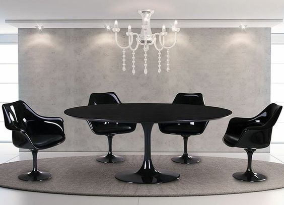 Mesa e cadeira Saarinen